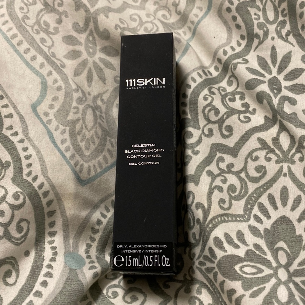 Peptide cooling gel for fine lines and wrinkles.